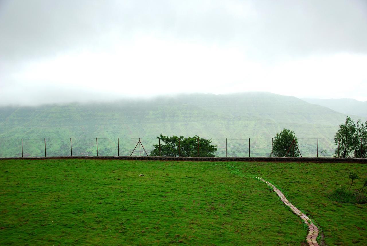 Villa Tranquil Treasure à Panchgani Extérieur photo